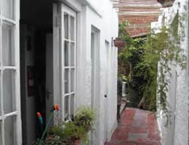 Hostal Blue House Backpackers